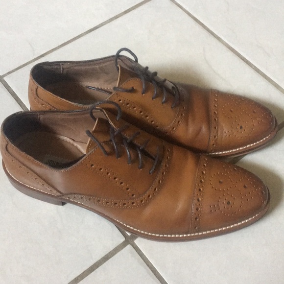 Men's dress shoes. Johnston and Murphy. Size 9.5 - Picture 1 of 5